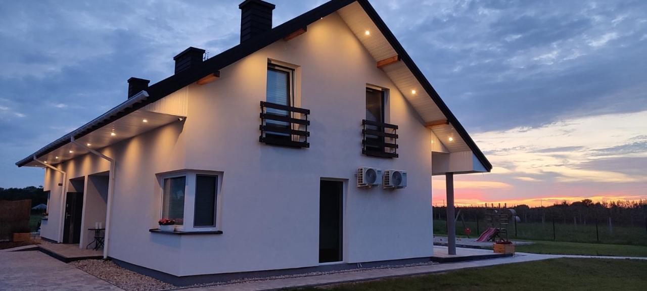 Apartamenty Wilga Spokojne Miejsce Z Calorocznym Jacuzzi I Letnim Basenem วิลกา ภายนอก รูปภาพ